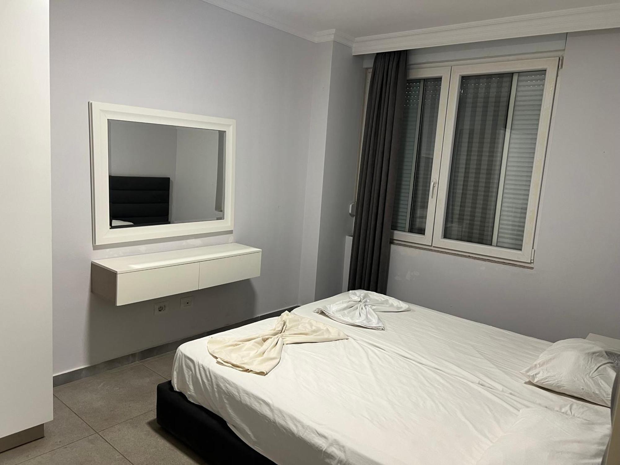 Shengjin Apartaments Esterno foto