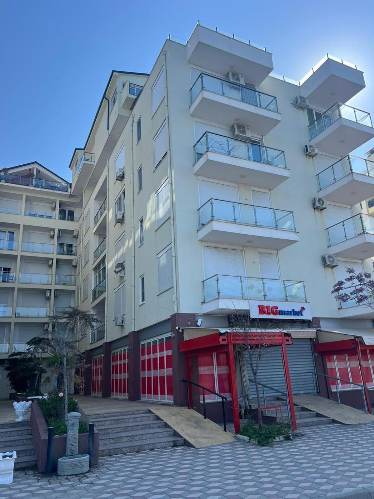 Shengjin Apartaments Esterno foto