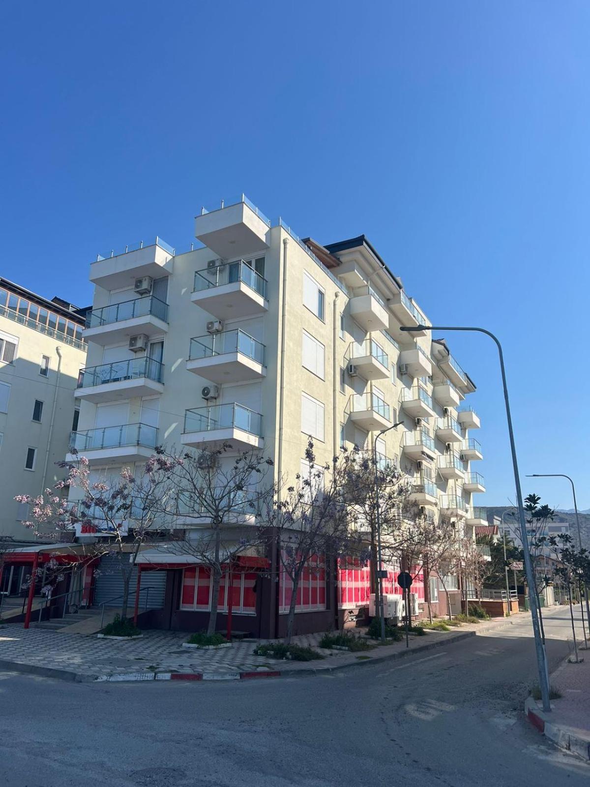Shengjin Apartaments Esterno foto