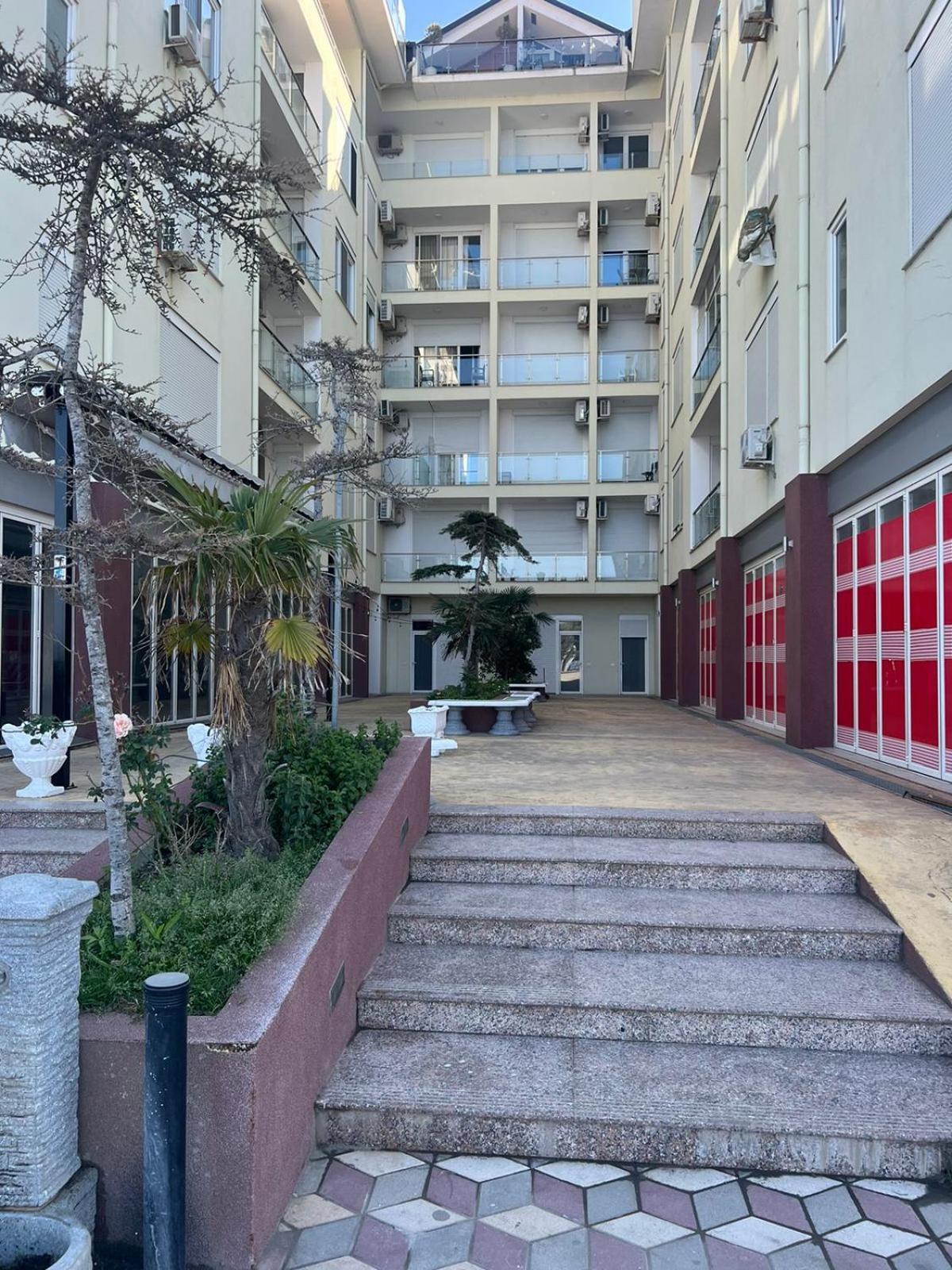 Shengjin Apartaments Esterno foto