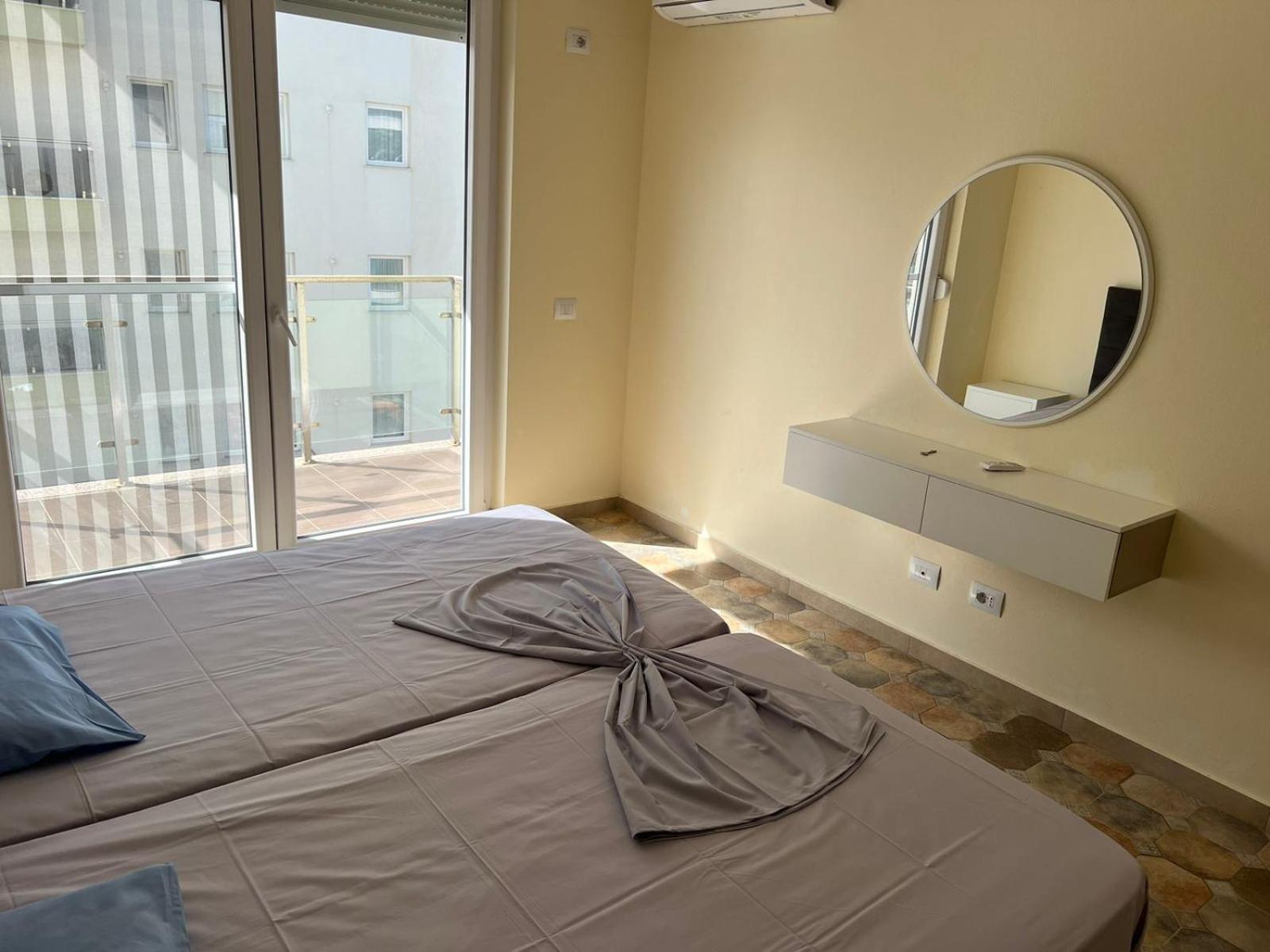 Shengjin Apartaments Esterno foto