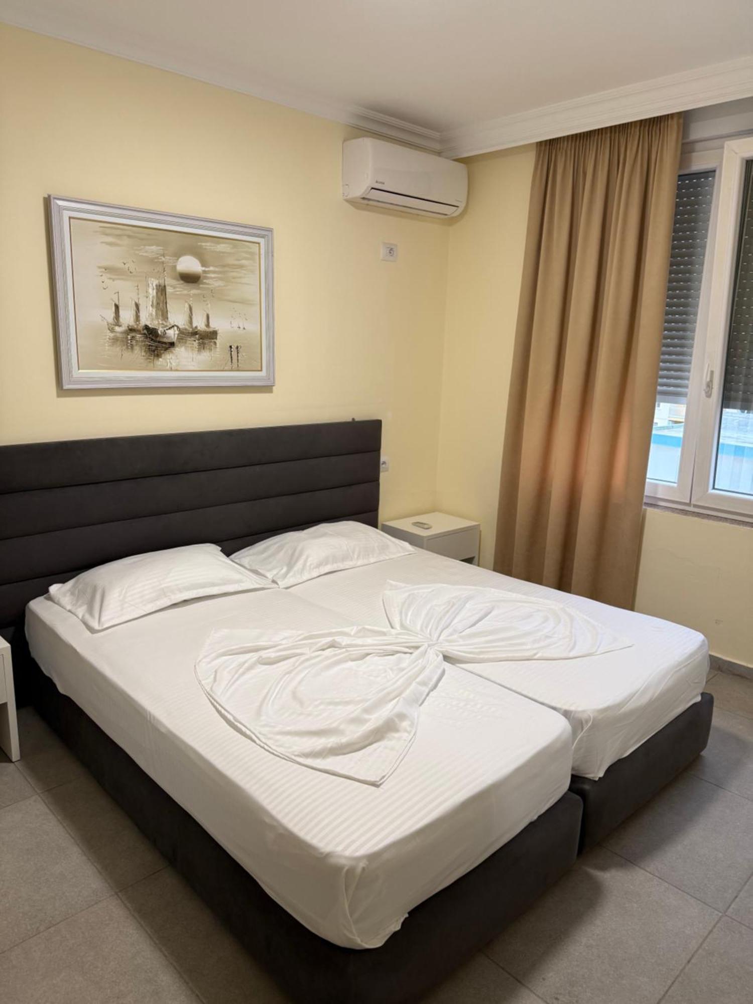 Shengjin Apartaments Esterno foto